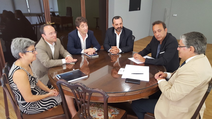 Humberto Vasconcelos reúne-se com representantes do Modelo Continente Hipermercado