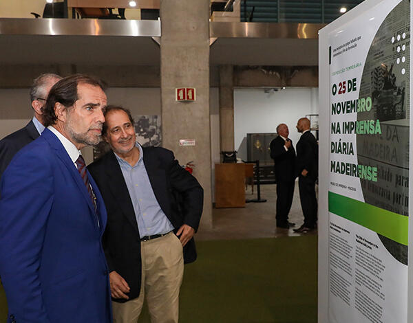 Albuquerque presente na conferência alusiva ao 25 de novembro de 75 