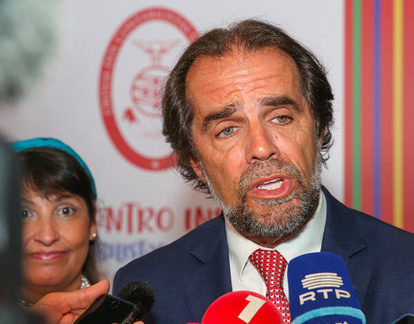 Albuquerque e bastonária dos Contabilistas defendem mais condições para o CINM atrair novas empresas