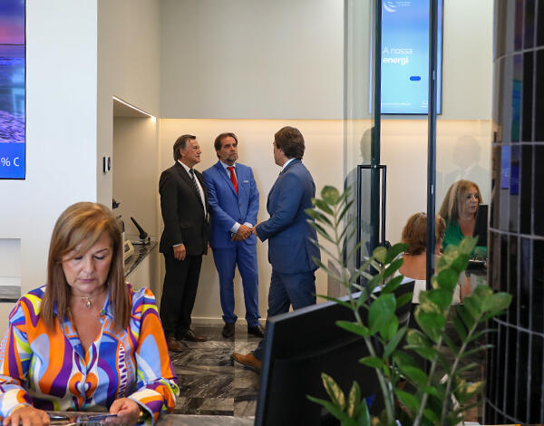 Albuquerque elogia beneficiação na sede da EEM