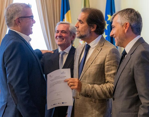 Governo entrega apoios de 4,7 milhões de euros a empresas