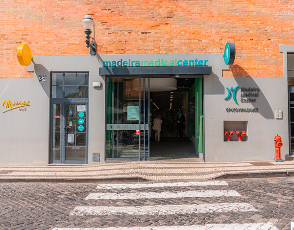 Albuquerque visitou nova unidade de fisiatria do Madeira Medical Center 