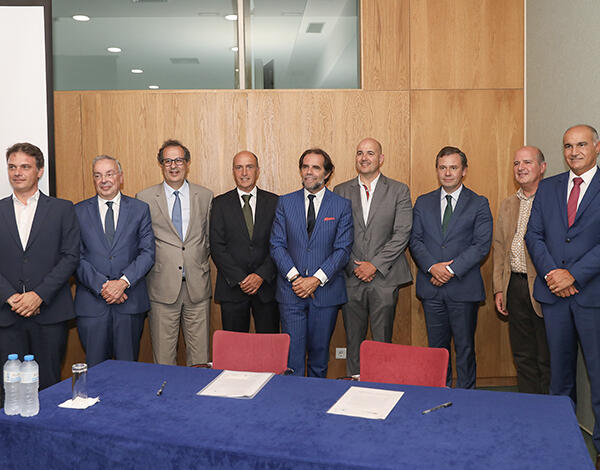 Albuquerque mostra a João Neves dinamismo da StartUp e da ARIDITI