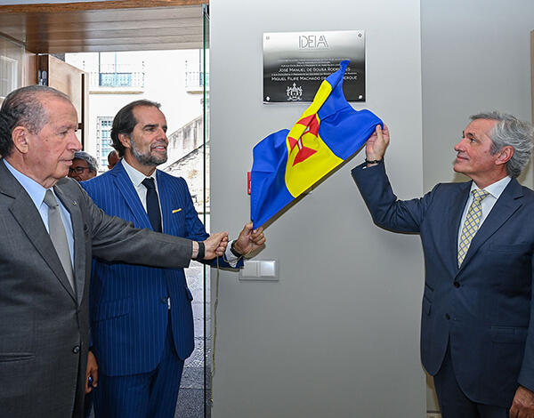 Albuquerque apela à coragem dos jovens para que lutem pela Autonomia