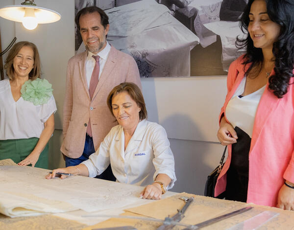 Albuquerque visitou exposição “Mesas da Flor Bordal”