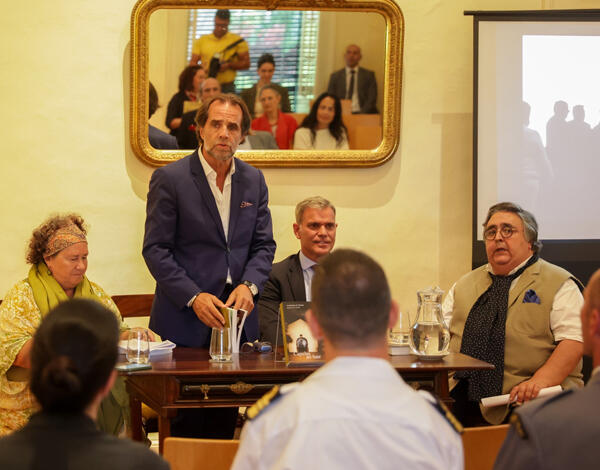 Albuquerque na apresentação da obra ‘Roteiro: Capelas ao Luar’