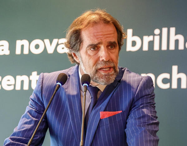 Novo hospital e investimento em tecnologia