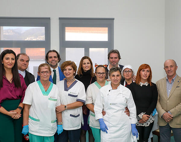 Albuquerque visitou Centro Paroquial de Santo António