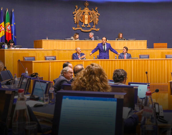 Albuquerque elogia professores e recorda que na Madeira fez-se-lhes justiça