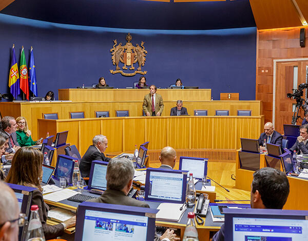 Albuquerque repudia retrocessos introduzidos pela República ao Subsídio Social de Mobilidade