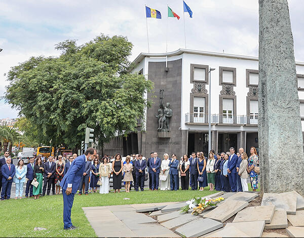 Presidente do Governo nas comemorações do Dia da Região e das Comunidades Madeirenses