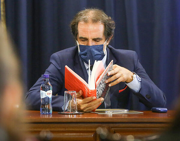 Albuquerque na apresentação do “Dicionário As Mulheres e a União Europeia” 