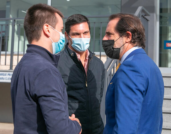 Albuquerque visitou as Ferragens Vieira no âmbito do roteiro de economia.