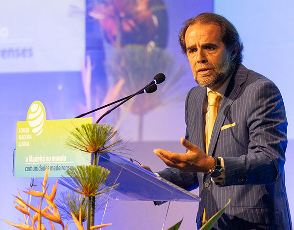 «Chateia ver o passar dos anos e há questões que nunca estão resolvidas» 