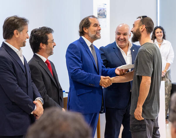Região vai continuar a construir habitação pública de qualidade para as famílias