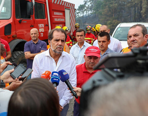 Miguel Albuquerque na Calheta para ver consequências dos incêndios