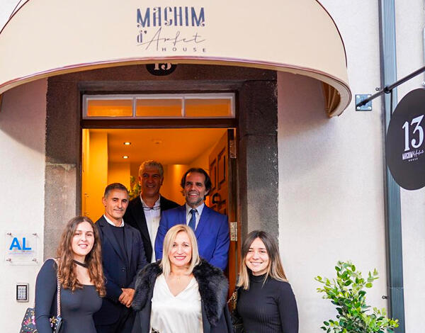 Albuquerque prevê mais um ano muito bom para o Turismo e elogia investimento da família Sardinha em alojamento local