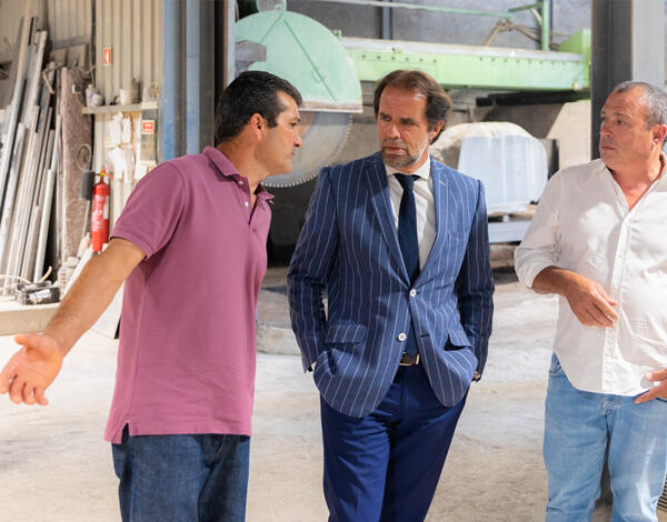 Albuquerque elogia qualidade da empresa Mademármores