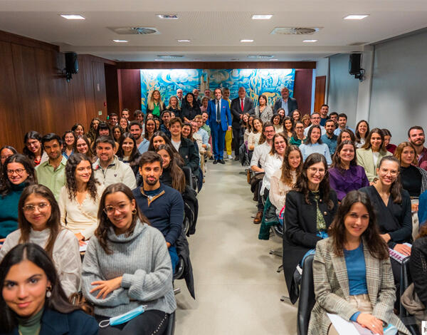 Albuquerque enaltece médicos “felizardos” por irem fazer carreira num hospital de ponta