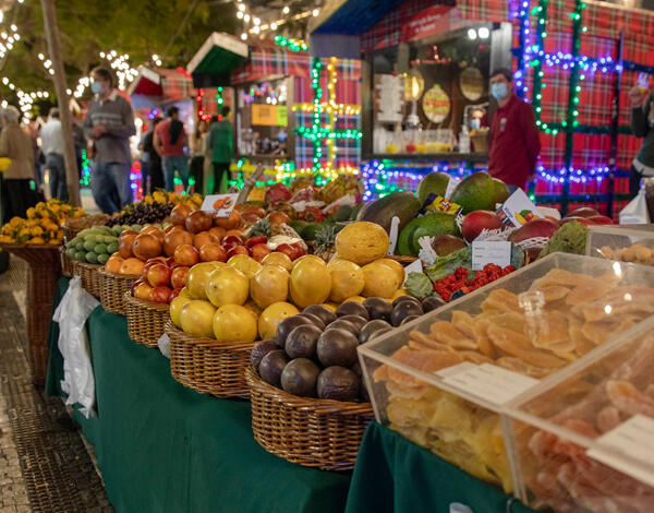 Presidente do Governo satisfeito com o Mercado de Natal 