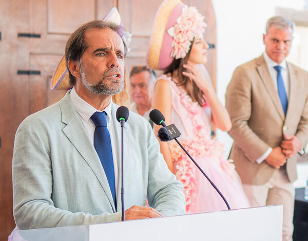 Rendimento turístico tem de chegar aos trabalhadores é preciso ordenar e organizar melhor os locais de atração