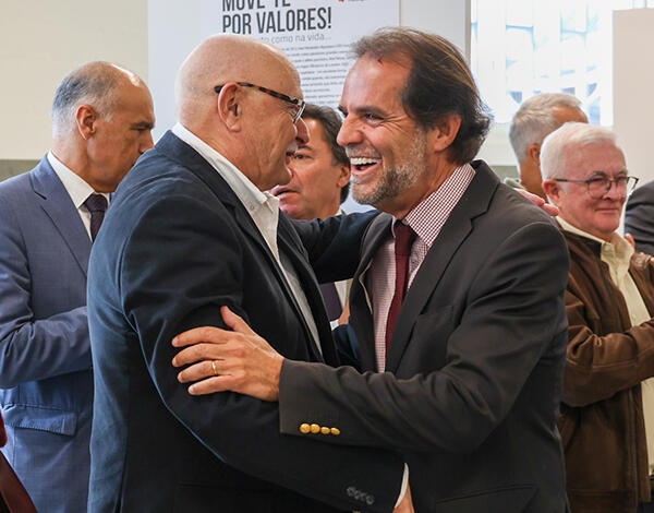 Presidente do Governo na abertura da exposição “Move-te por Valores”