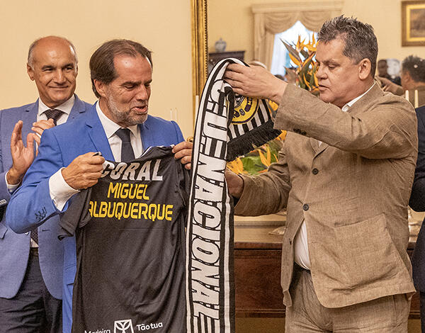 Governo vai contribuir para «maior conforto» das equipas da I e II ligas de futebol