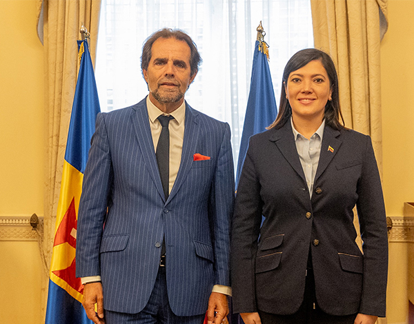 Albuquerque recebeu embaixadora da Venezuela em Portugal 