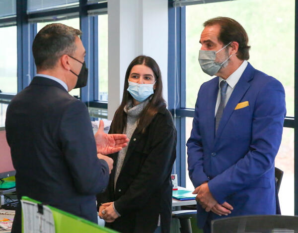 Albuquerque foi à Zona Franca demonstrar apoio político ao CINM e às suas empresas