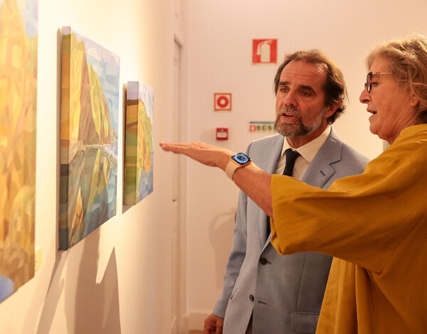 Albuquerque na inauguração de ‘Private Investigaions’