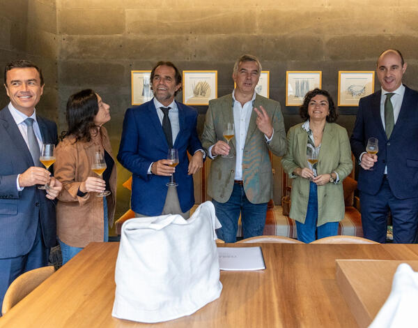 Miguel Albuquerque assistiu ao lançamento do primeiro vinho natural e vegan da Madeira