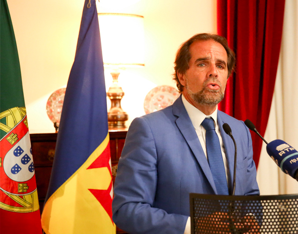 Albuquerque quer continuar a dívida e a carga fiscal e apostar na diversificação da economia madeirense
