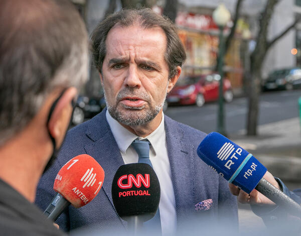 Albuquerque explica redução do período de isolamento profilático