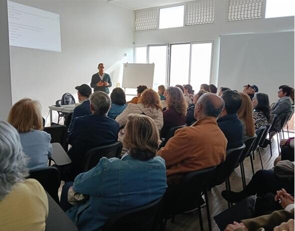 Ação de sensibilização dirigida aos alunos da Universidade Sénior de Câmara de Lobos, sob o tema “Risco de Inundações na Região Autónoma da Madeira”