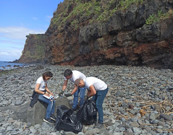 Relatório com as tendências de lixo-marinho em praias da União Europeia