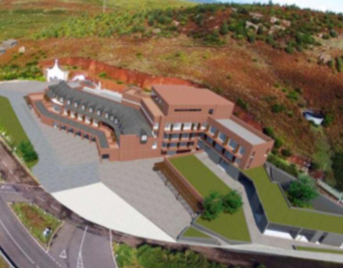 Construção de passadiço de acesso à praia da Fontinha