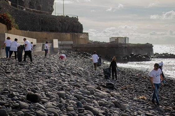 Juntos limpamos a nossa Praia