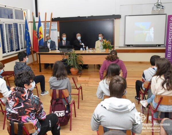 Proteção Civil dinamiza cultura de segurança nas escolas através da realidade virtual