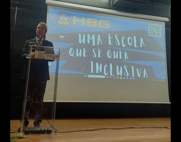 Diretor Regional de Educação, Marco Gomes, preside à sessão de abertura do seminário "HBG: uma Escola que se quer Inclusiva"