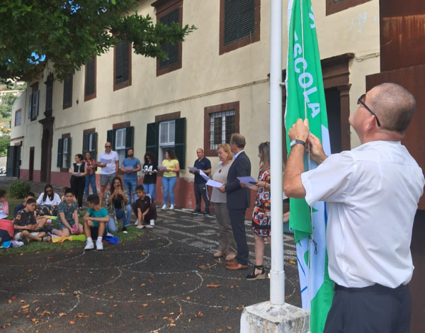 O STEE hasteou a Bandeira Verde Eco-Escolas…