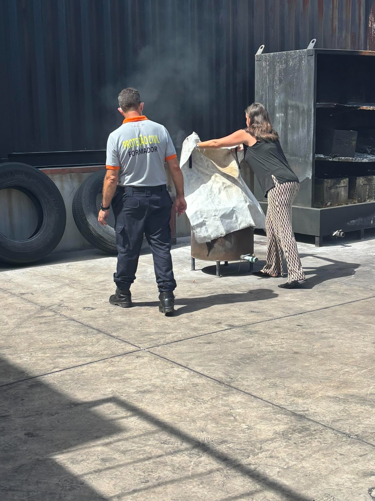 Foto1 Formação em Combate a Incêndios e Evacuação de Edifícios