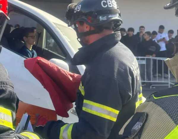 Bombeiros Sapadores com simulacro na Escola Francisco Fernandes