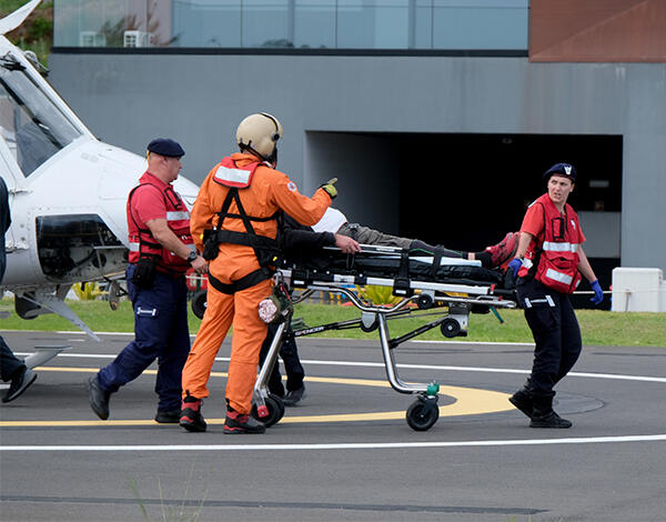 Equipa Helitransportada na valência de Recuperador-Salvador realiza resgate no Pico Ruivo.