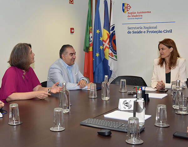 Micaela Fonseca de Freitas reuniu com o Bastonário da Ordem dos Enfermeiros