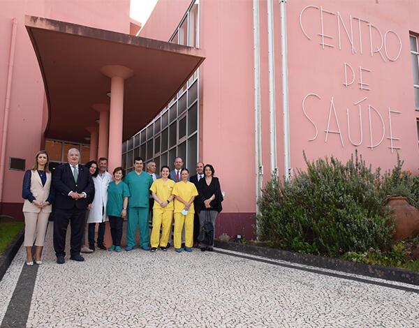  Primeiras pequenas cirurgias realizadas no Centro de Saúde de Santana