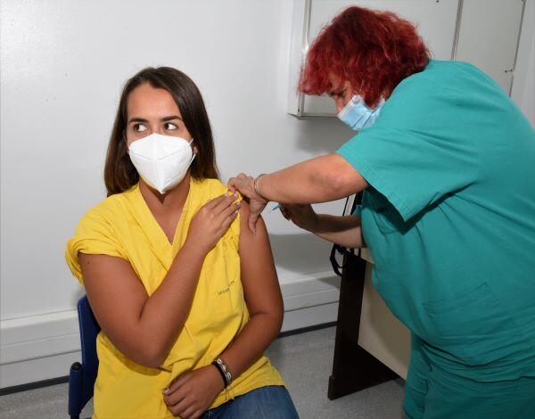 1003 profissionais de saúde já receberam dose de reforço contra a COVID-19