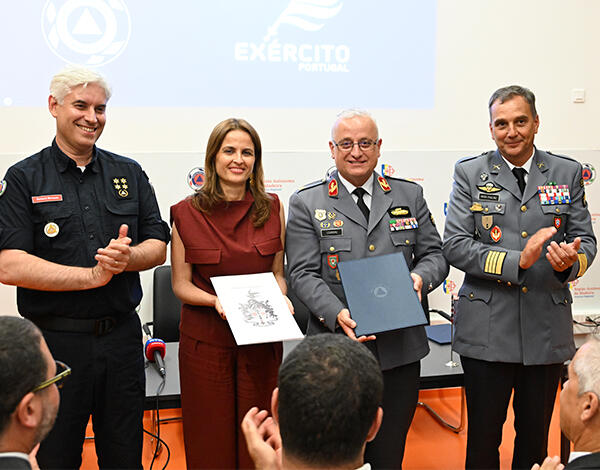 Proteção Civil e Exército duplicam meios para reforçar vigilância e prevenção de incêndios