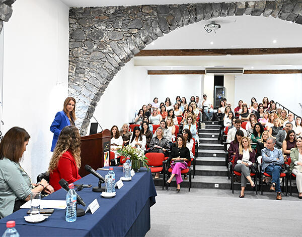 Micaela Fonseca de Freitas destaca papel central da dimensão humana na abertura do VI Encontro do Serviço Social da Saúde
