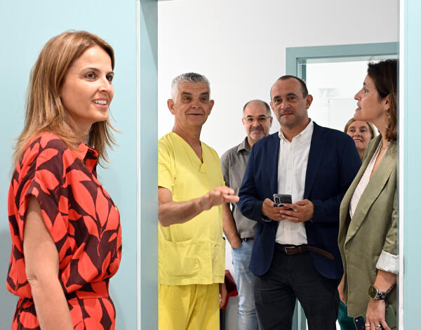 Micaela Fonseca de Freitas visita novas áreas de descanso dos profissionais no Serviço de Urgência hospitalar