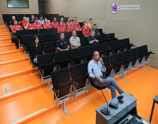 Proteção Civil participa em projeto inovador de Equipamentos de Proteção Individual